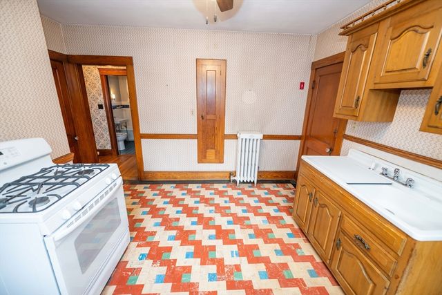 10 White St, Quincy, MA 02169