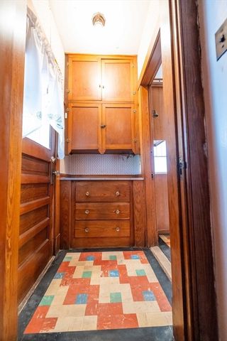 10 White St, Quincy, MA 02169