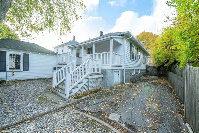 10 White St, Quincy, MA 02169