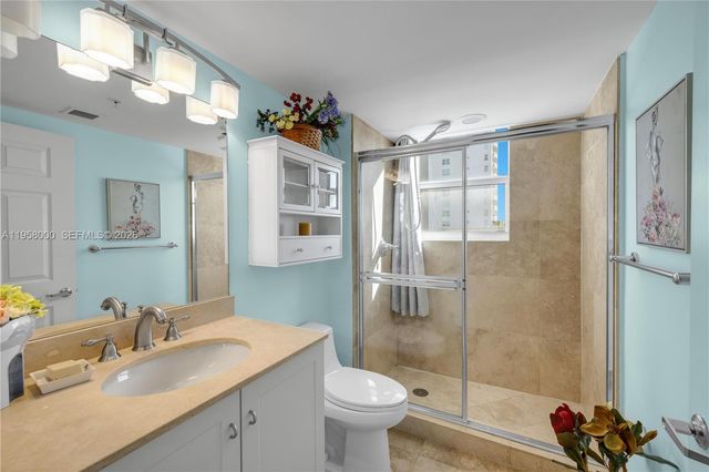 3232 SW 22nd Ter 501, Miami, FL 33145