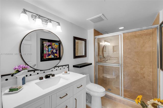 3232 SW 22nd Ter 501, Miami, FL 33145