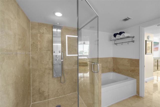 3232 SW 22nd Ter 501, Miami, FL 33145