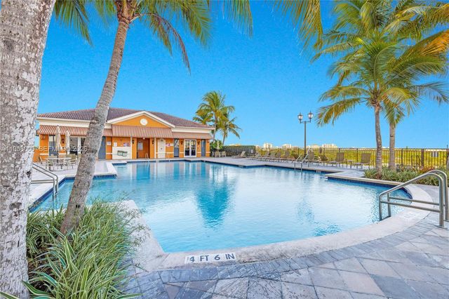 3232 SW 22nd Ter 501, Miami, FL 33145