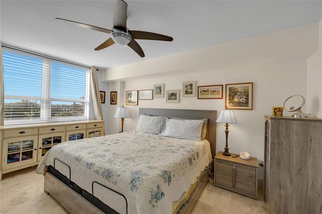 3232 SW 22nd Ter 501, Miami, FL 33145