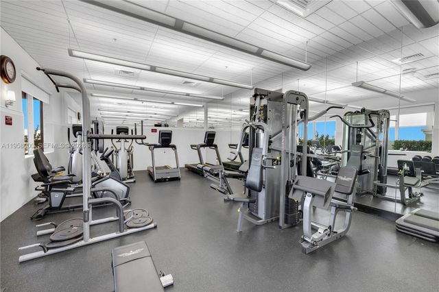 3232 SW 22nd Ter 501, Miami, FL 33145