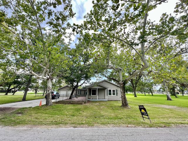 14414 2nd Street Street, Santa Fe, TX 77517