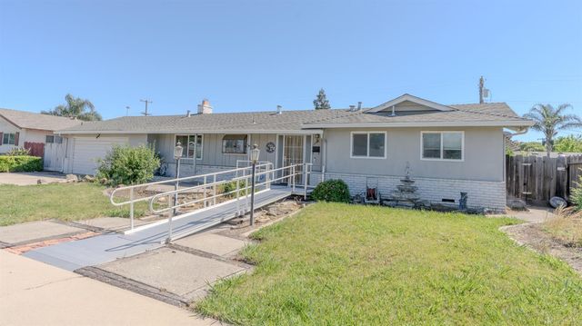 1808 Elder Ln, Modesto, CA 95355