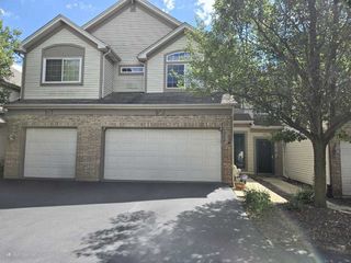 945 Parkhill Circle, Aurora, IL 60502