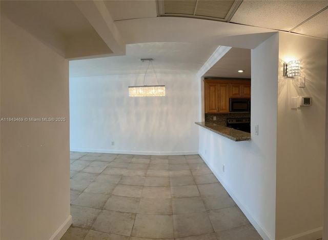 19390 Collins Ave 207, Sunny Isles Beach, FL 33160