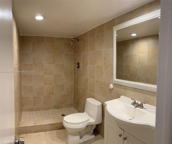 19390 Collins Ave 207, Sunny Isles Beach, FL 33160