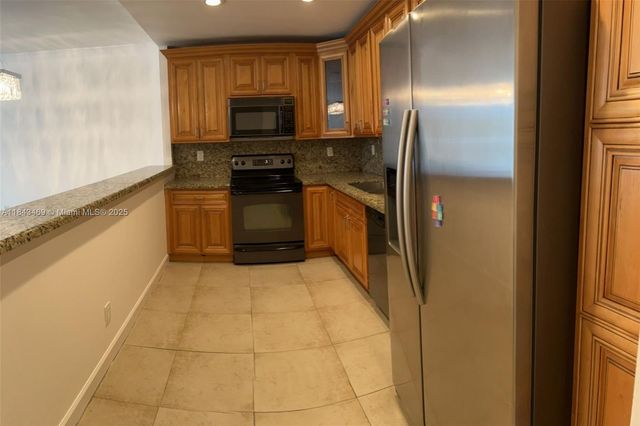 19390 Collins Ave 207, Sunny Isles Beach, FL 33160