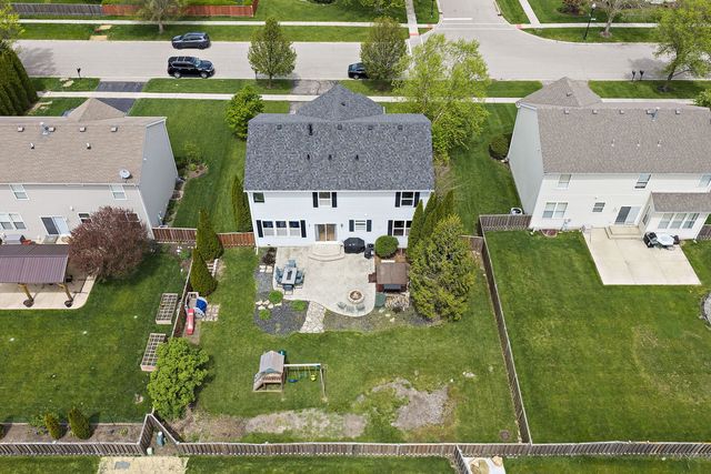 142 Meadows Drive, Gilberts, IL 60136