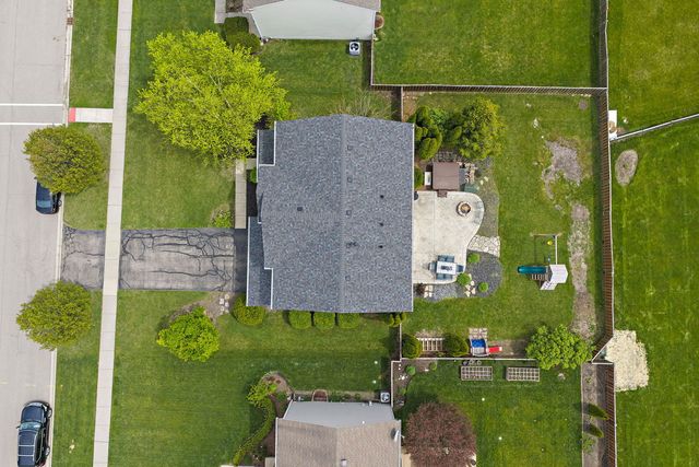 142 Meadows Drive, Gilberts, IL 60136