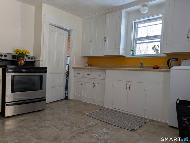 29 Bellevue Street, Putnam, CT 06260