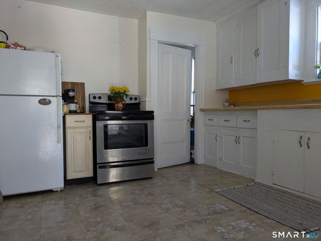 29 Bellevue Street, Putnam, CT 06260