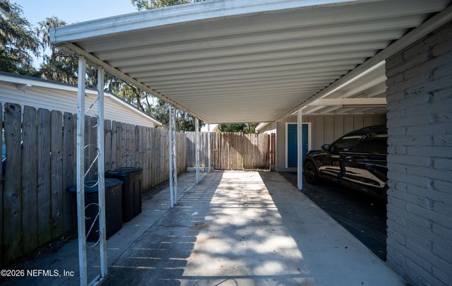 2234 FOURAKER Road, Jacksonville, FL 32210