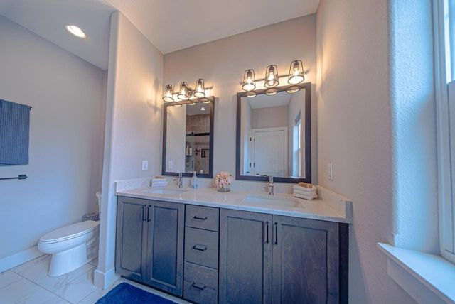 1533 Fay LANE, Oconomowoc, WI 53066