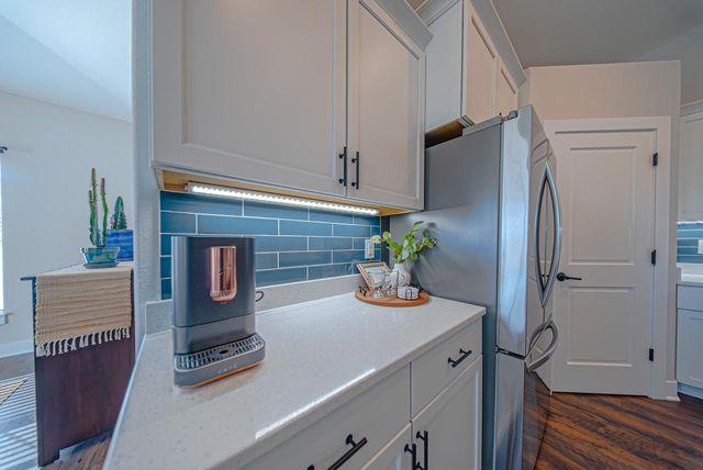 1533 Fay LANE, Oconomowoc, WI 53066