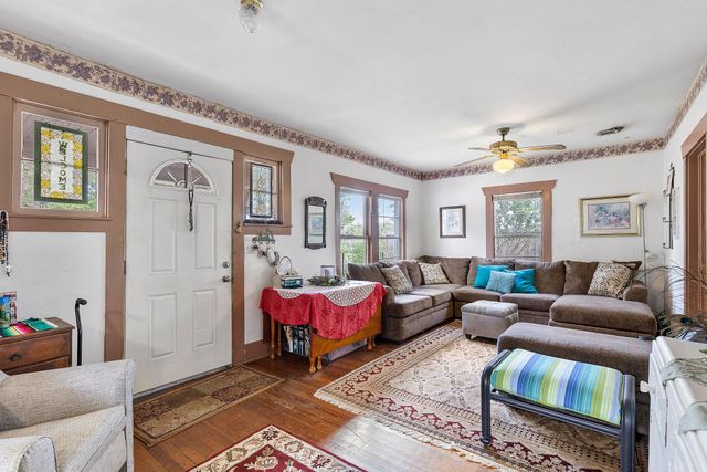 908 Northwood Street, Houston, TX 77009