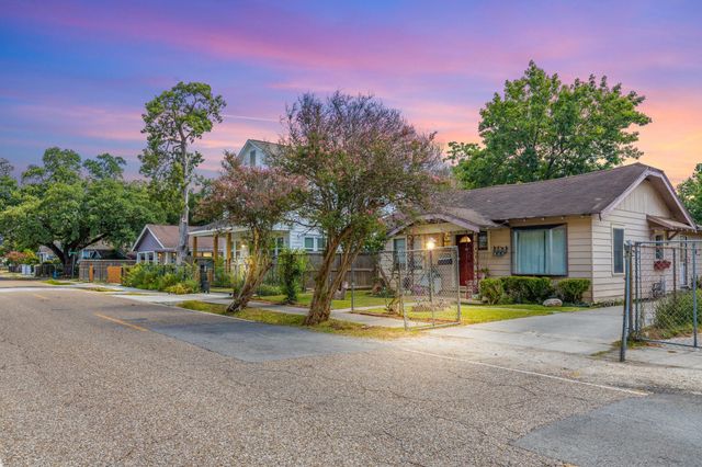 908 Northwood Street, Houston, TX 77009