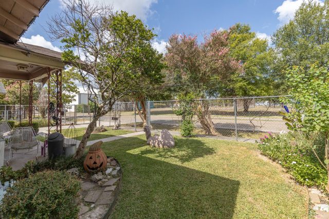 908 Northwood Street, Houston, TX 77009