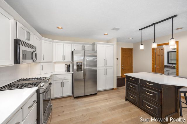 4158 Peshtigo Court SW, Grandville, MI 49418
