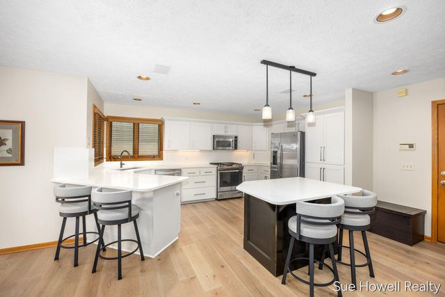 4158 Peshtigo Court SW, Grandville, MI 49418