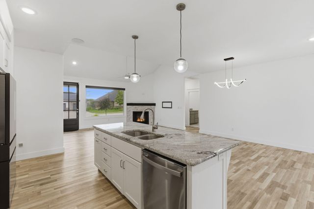 4177 Siena Avenue, Ozark, MO 65721
