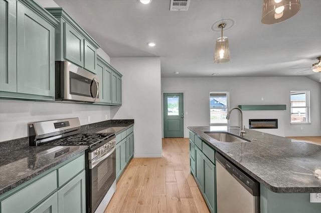 10645 SW 18th Street, Yukon, OK 73099