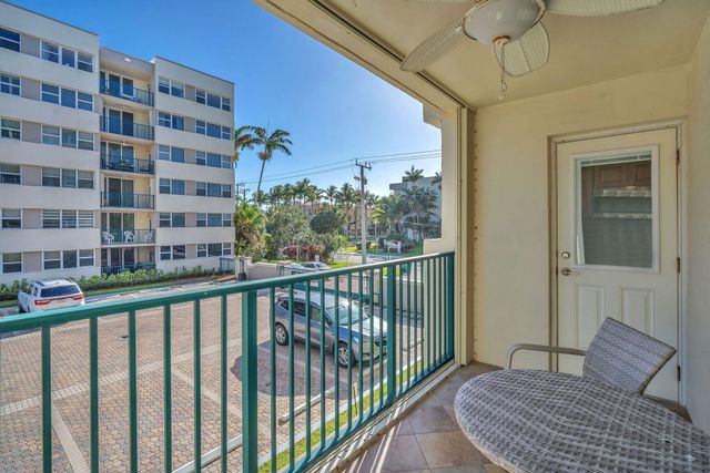 1239 Hillsboro Mile 202, Hillsboro Beach, FL 33062