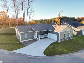 1420 Umber Drive, Traverse City, MI 49696