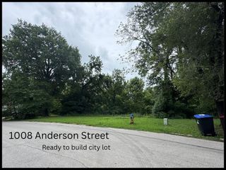1008 Anderson Street, Warrensburg, MO 64093