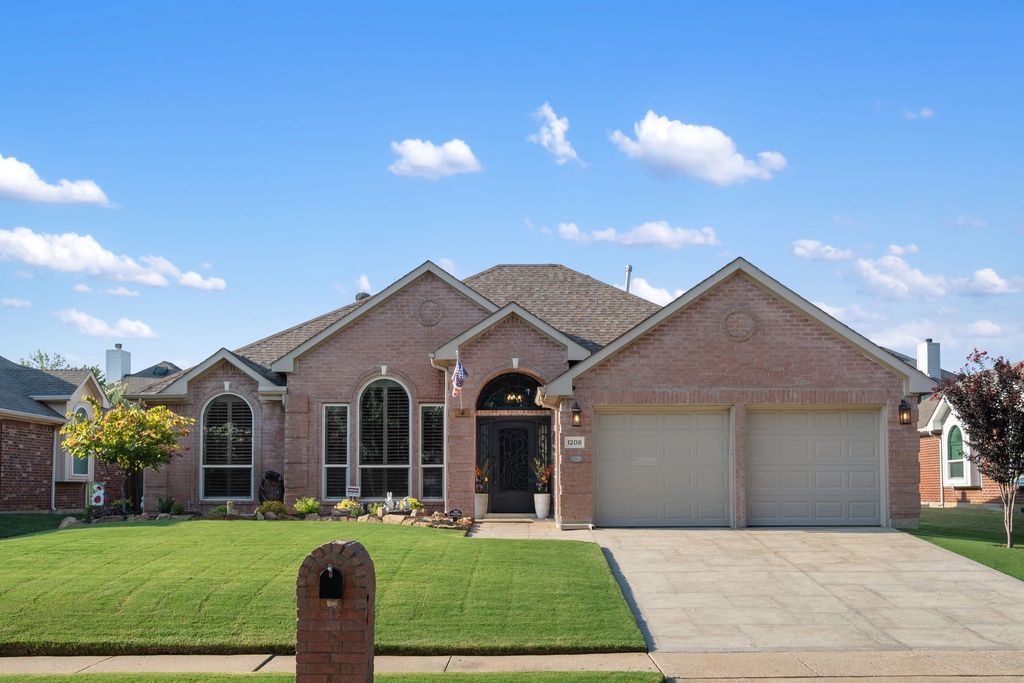 1208 Littlejohn Court, Flower Mound, TX 75028