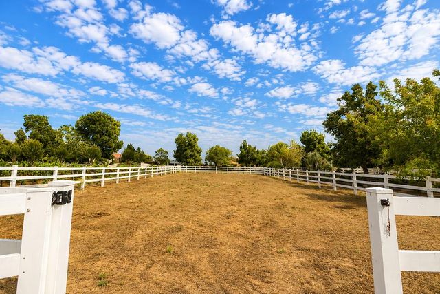 1150 Stony Brook Drive, Hollister, CA 95023