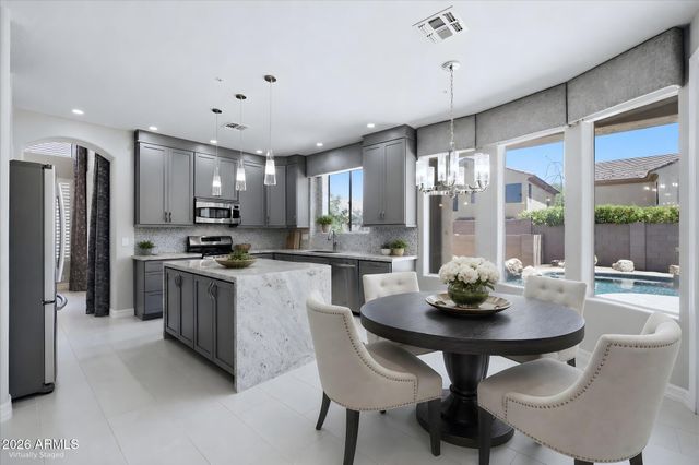 7647 E LOS GATOS Drive, Scottsdale, AZ 85255