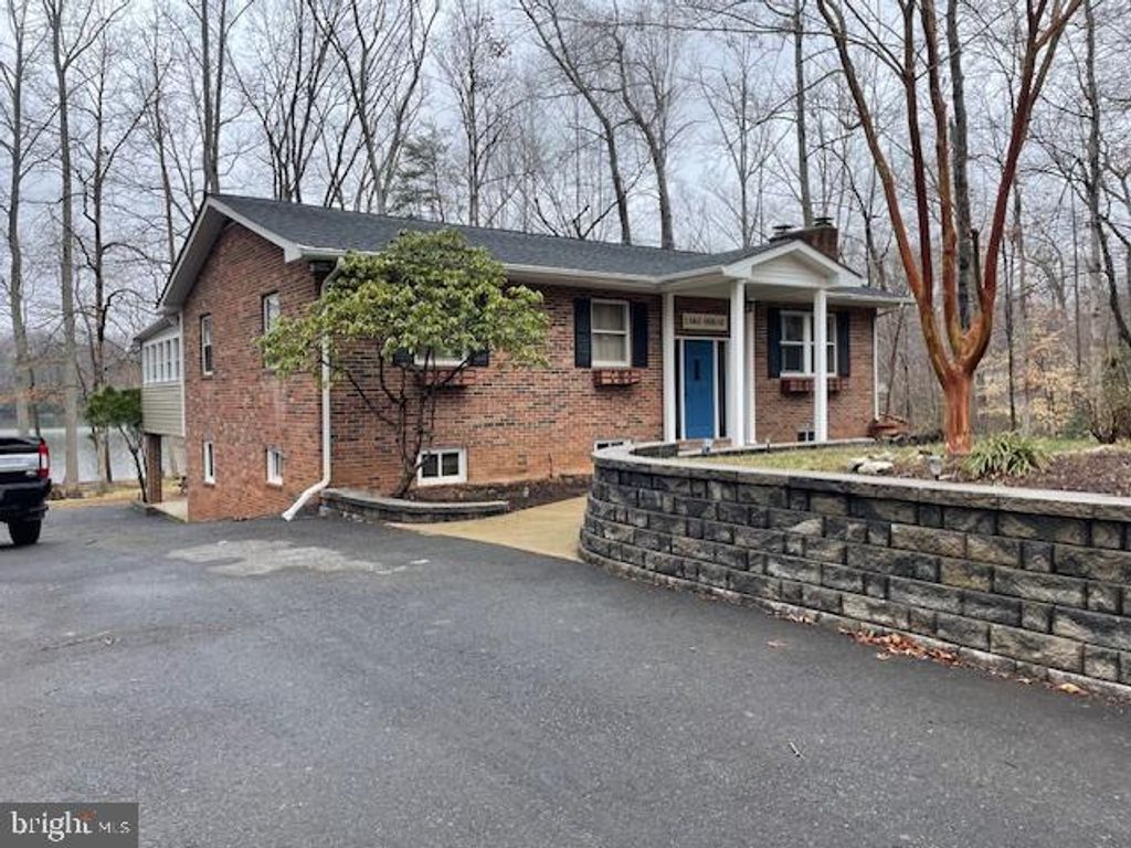 1014 LAKEVIEW DR, Stafford, VA 22556