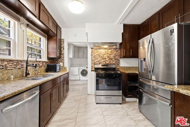 1514 La Baig Avenue, Los Angeles, CA 90028