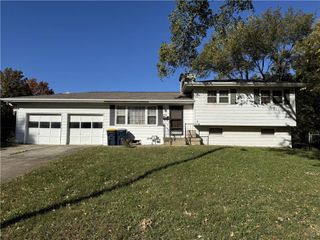 4306 NE 51st Street, Kansas City, MO 64119