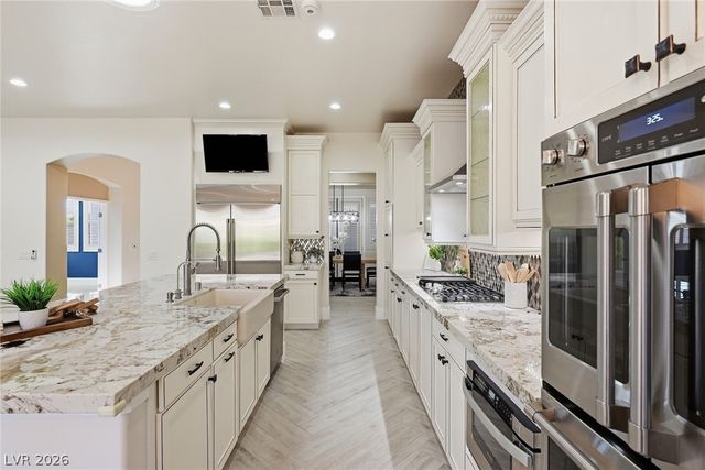 10820 Woodstream Court, Las Vegas, NV 89135