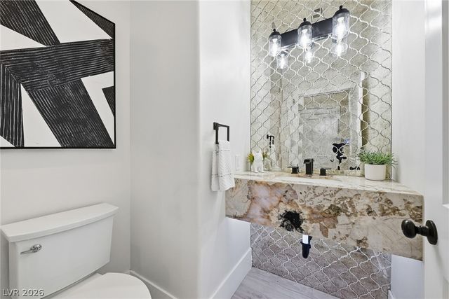 10820 Woodstream Court, Las Vegas, NV 89135