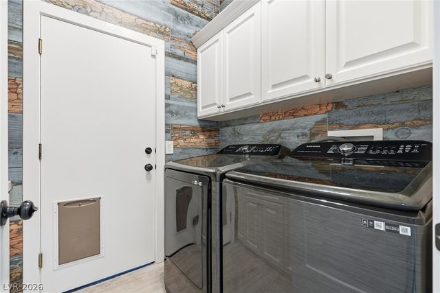 10820 Woodstream Court, Las Vegas, NV 89135