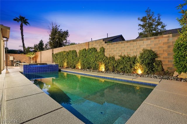 10820 Woodstream Court, Las Vegas, NV 89135