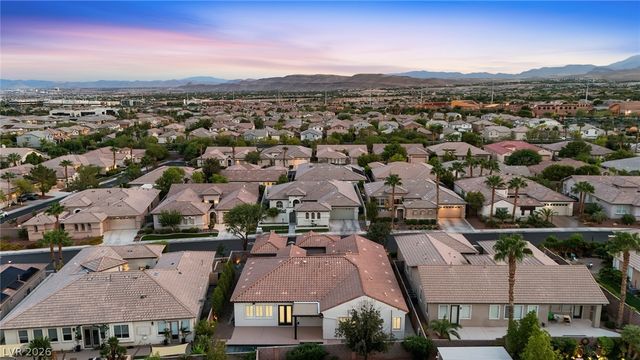 10820 Woodstream Court, Las Vegas, NV 89135