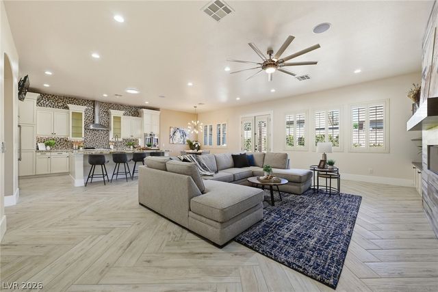 10820 Woodstream Court, Las Vegas, NV 89135