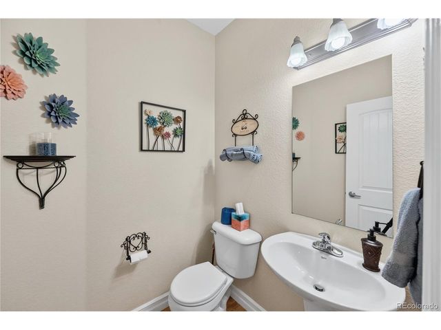10281 Foxfire St, Longmont, CO 80504