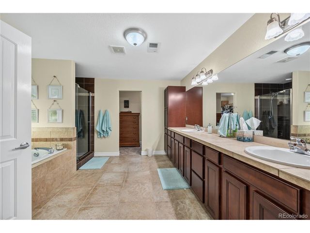 10281 Foxfire St, Longmont, CO 80504