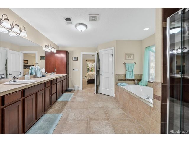 10281 Foxfire St, Longmont, CO 80504