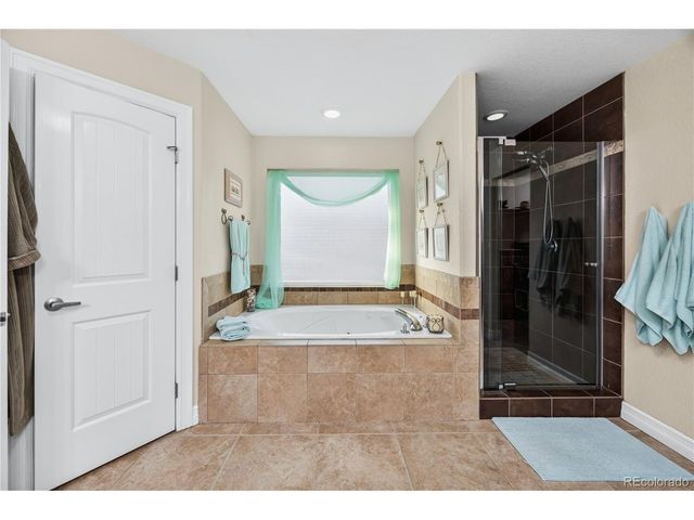 10281 Foxfire St, Longmont, CO 80504