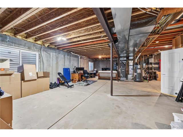 10281 Foxfire St, Longmont, CO 80504