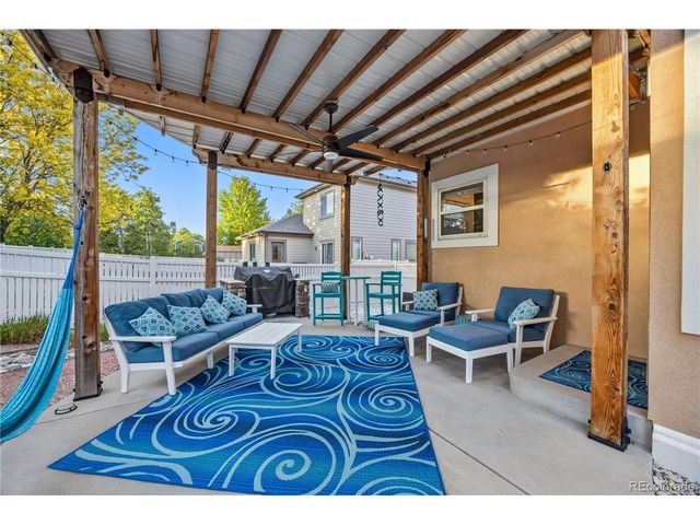 10281 Foxfire St, Longmont, CO 80504